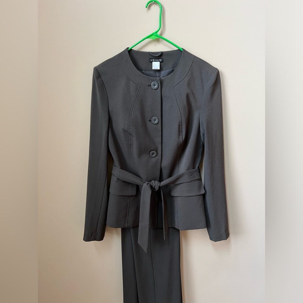 New-Venus Women's Belted Suit